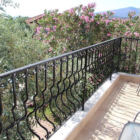 Villa Iatrou Potos Esterno foto