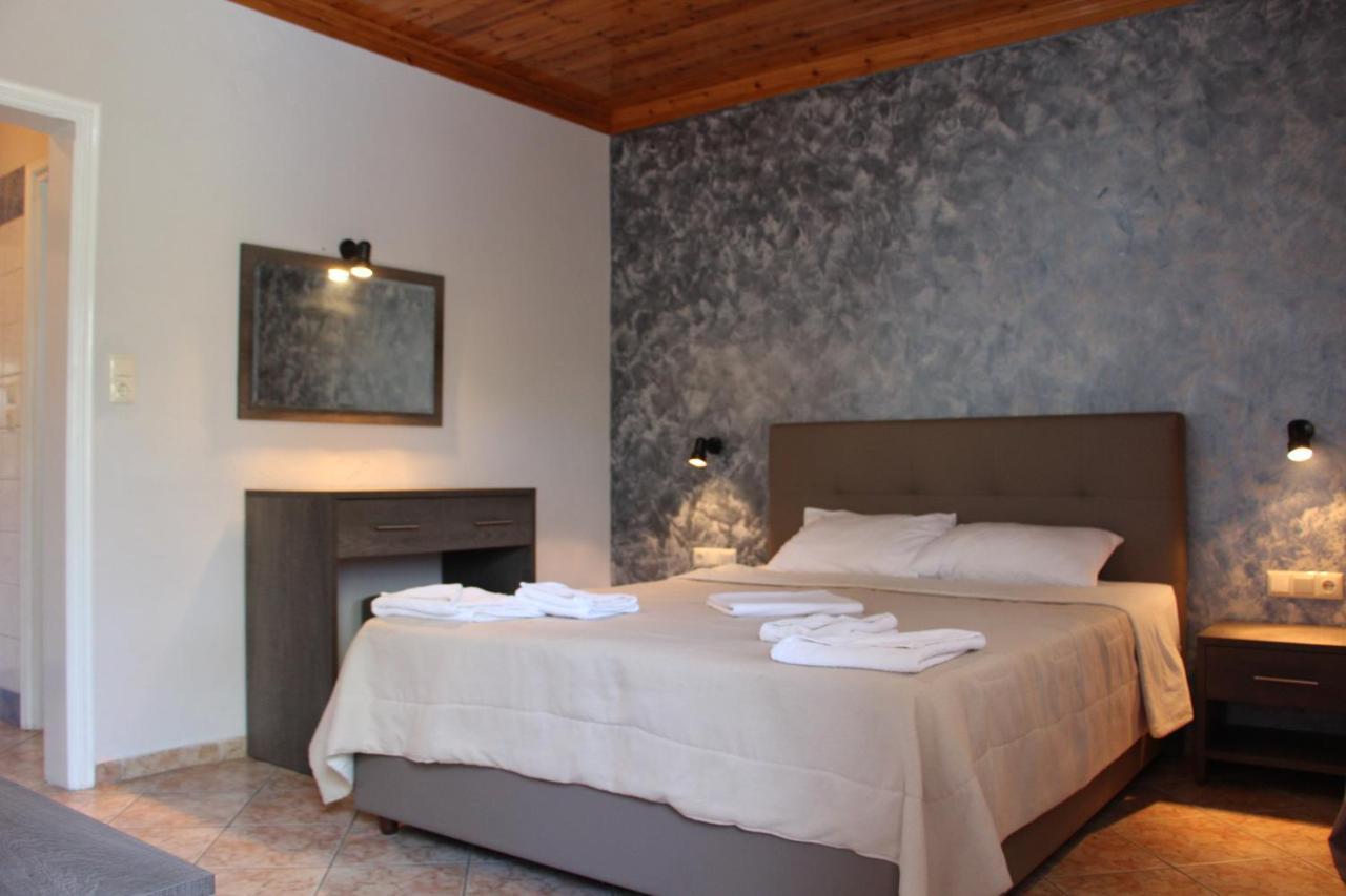 Villa Iatrou Potos Esterno foto