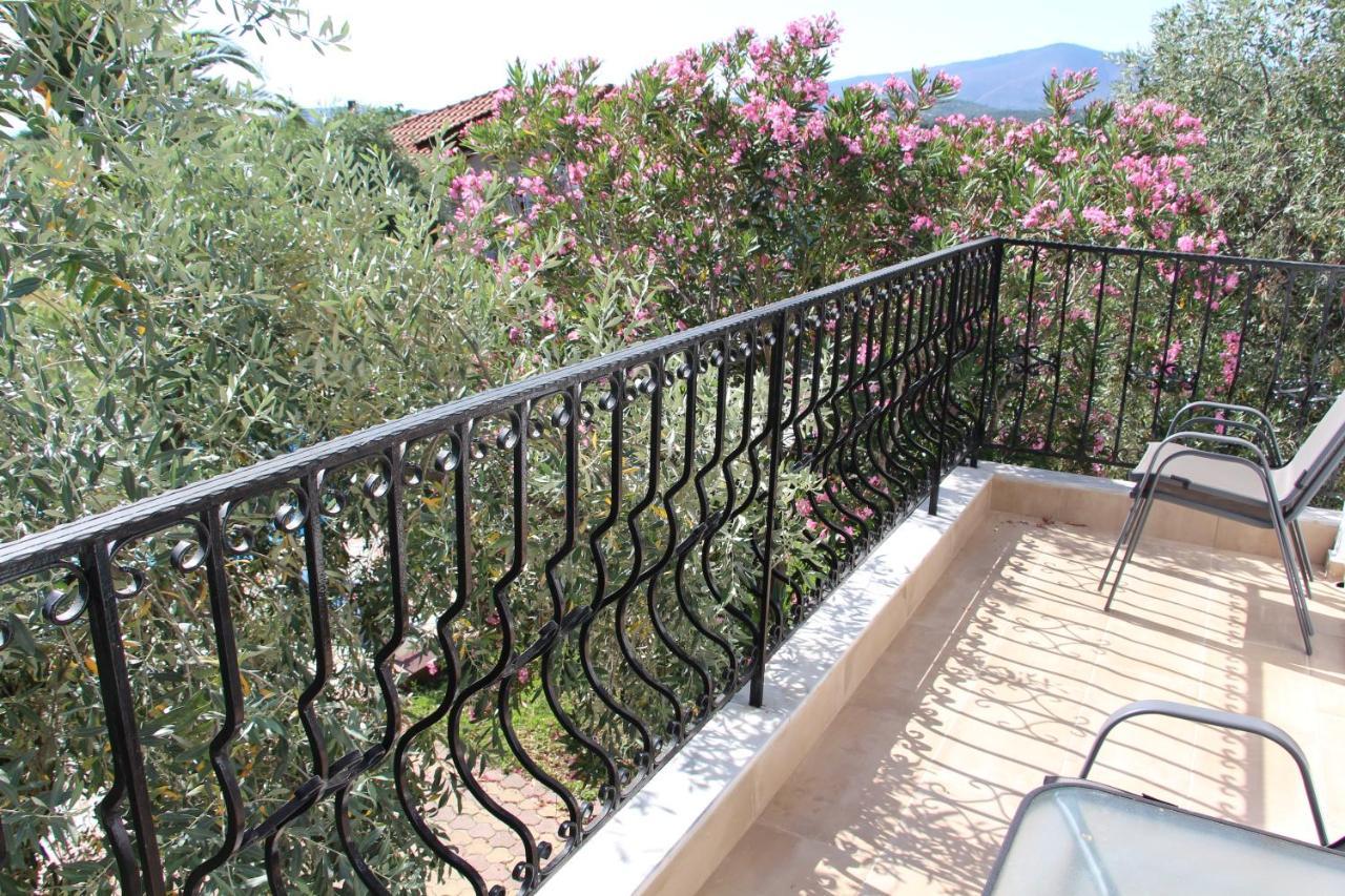 Villa Iatrou Potos Esterno foto