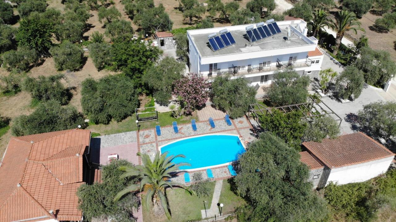 Villa Iatrou Potos Esterno foto