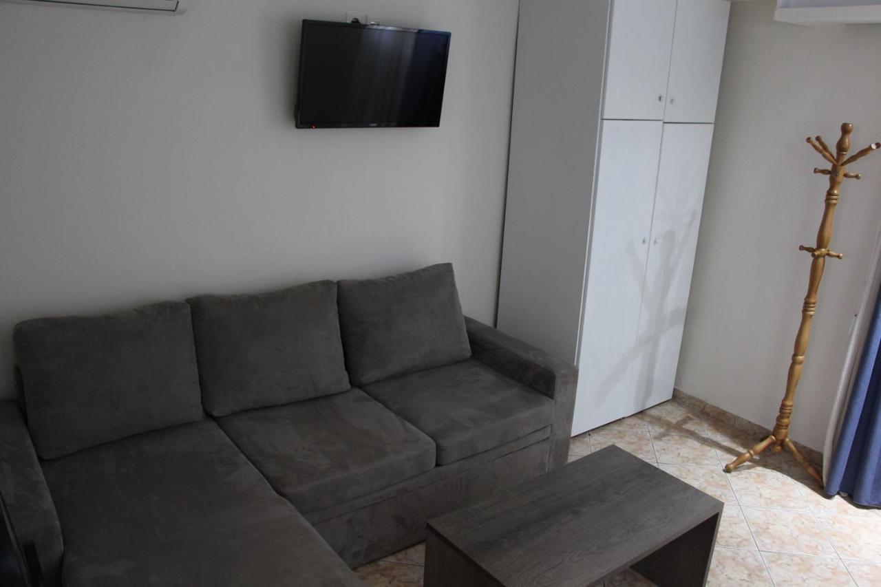 Villa Iatrou Potos Esterno foto